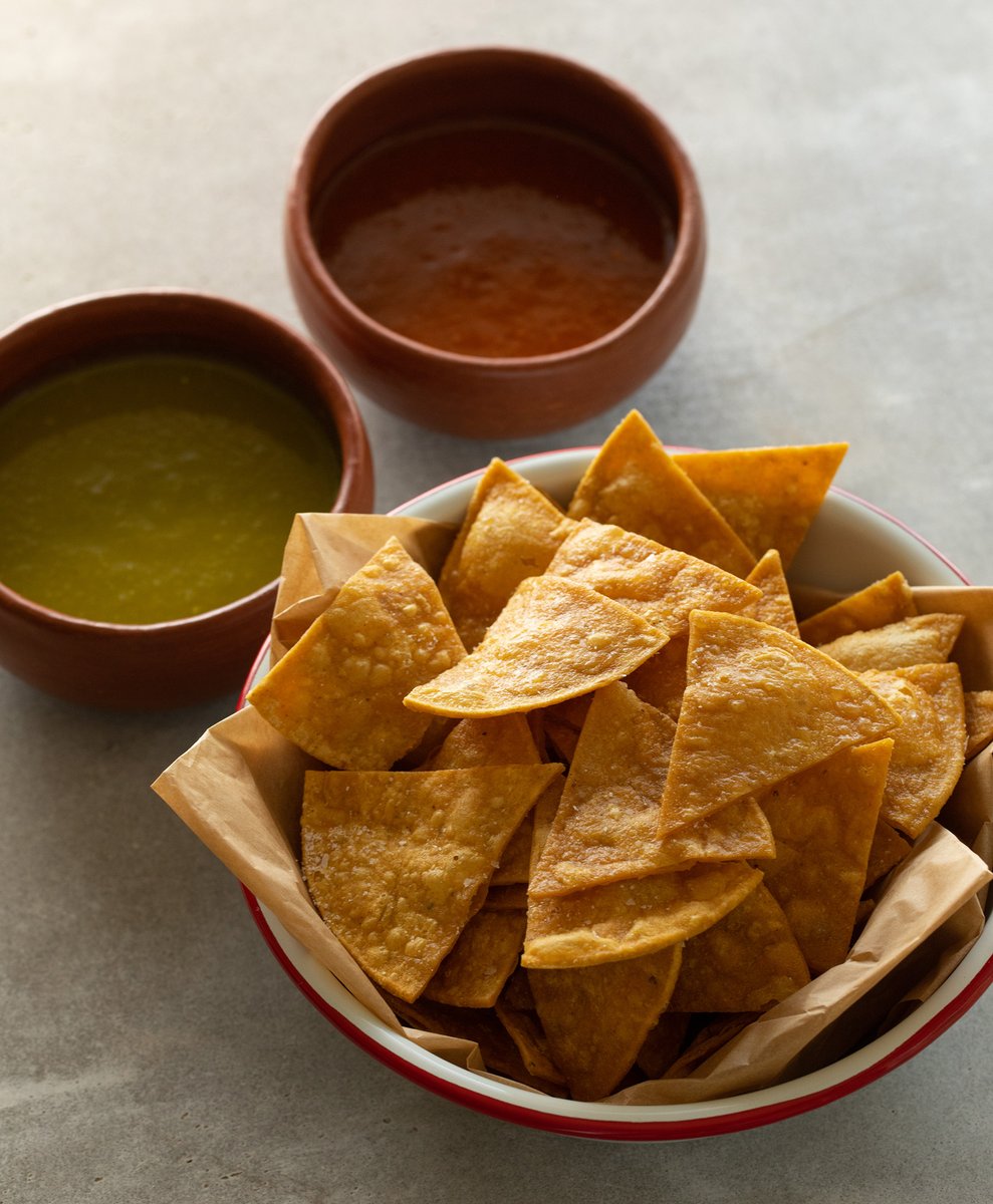Spice things up for National Tortilla Chip Day by dipping into La Calenda! #buenprovecho #lacalenda