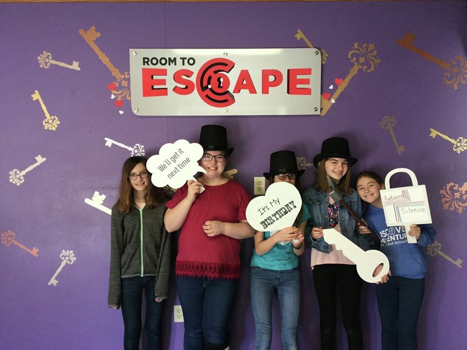 roomtoescapefw's tweet photo. Awkward Silence played the Disappearing Act.β¨ These young ladies showed real magic as they solved puzzle after puzzle! Great work everyone! #RoomToEscape #EscapeRoom #Teamwork #Fun #EscapeGame #ThingsToDo #TeamBuilding #FortWayne #IndianaEscapeRooms #FamilyFun #FunWithFriends https://t.co/jLsnu8vPWQ