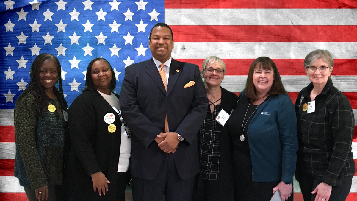 hammondlibrary's tweet photo. NW Indiana libraries represent at #LibraryStateHouseDay. Pictured L-R: Rene L. Greenleaf, @hammondlibrary; Marla Spann, @ECPublicLibrary; Rep. Earl L. Harris, Jr.; Ingrid Norris, @LakeCountyLib; Julie Wendorf, @CrownPointLib; Kelly Hladek, @MunsterSchools https://t.co/XYZ0PHlHc2
