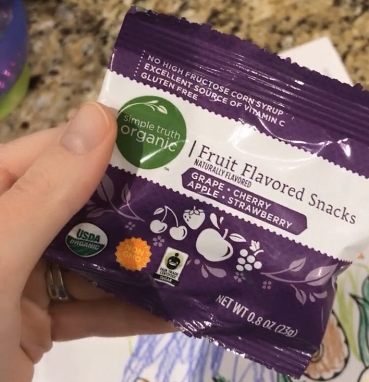 _allysmith_'s tweet photo. @kroger Please explain how you can advertise having a GLUTEN FREE product that also “may contain wheat”!? It’s incredibly deceiving and dangerous to those with gluten allergies! https://t.co/RH0J86l3S3