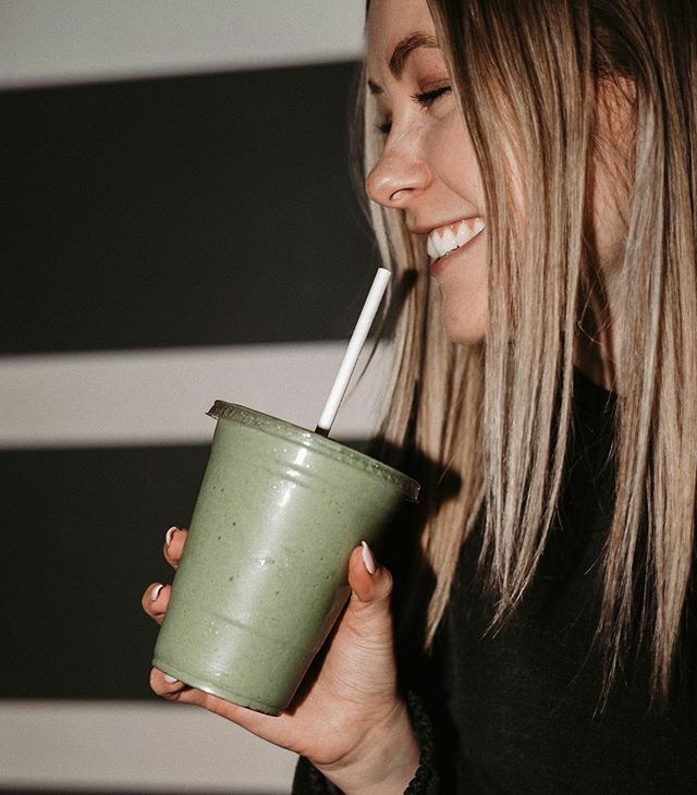 FormeFitnessGym's tweet photo. kick start your Monday with a green smoothie #mondaymotivation https://t.co/ctWq1I02cn