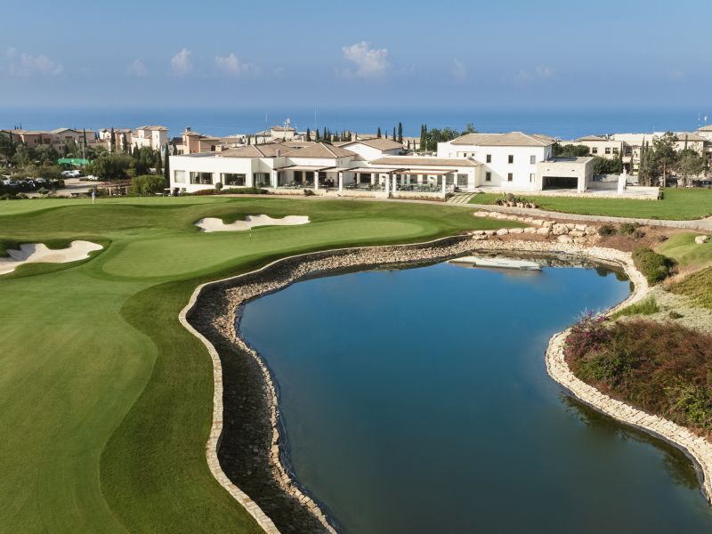TGI_GolfTravel's tweet photo. How long since you had a round of golf without full winter gear on? 🥶🤔
How nice would it be to have a golf break in the sun to look forward to?🌞🤔
Have a look at our offers page for inspiration 👌
👉 https://t.co/FLVHHiqyVt
 #GolfHoliday #GolfBreak #Golf https://t.co/L47LScr1Uv