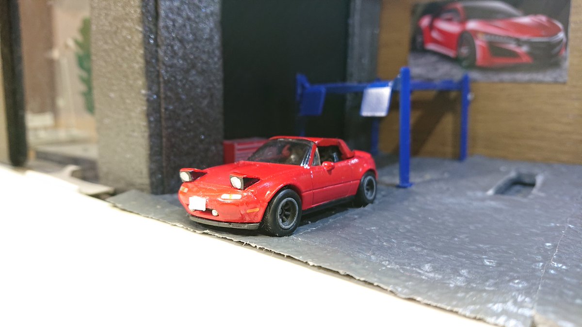 Uzivatel カーマニアmon Na Twitteru イニシャルd 末次トオルのnaロードスター完成しました 全体的に雑ですが ハードトップは頑張りました あんまり似てないですね ベースはホットウィールのミアータです ミニカー ミニカー改造 ホットウィール ホット