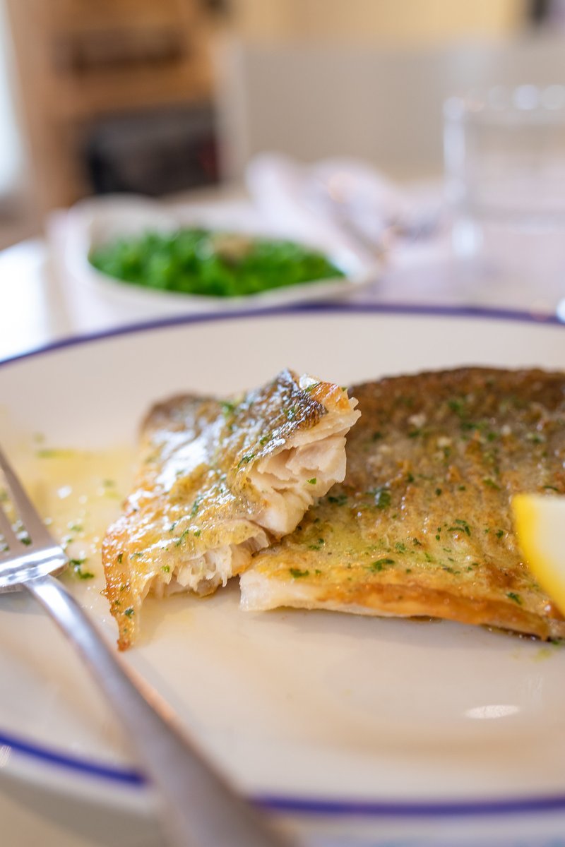 therockfishuk's tweet photo. Pollack: Big white flakes of fish, a firm texture and a high moisture content means it's incredibly tasty and juicy. Enjoy it crisp fried in batter, chargrilled, cooked on the plancha or in our Boston Classic Burger.
#pollack #newmenu #rockfish #therockfish  #sustainablefishing https://t.co/3mEpRPNYOi