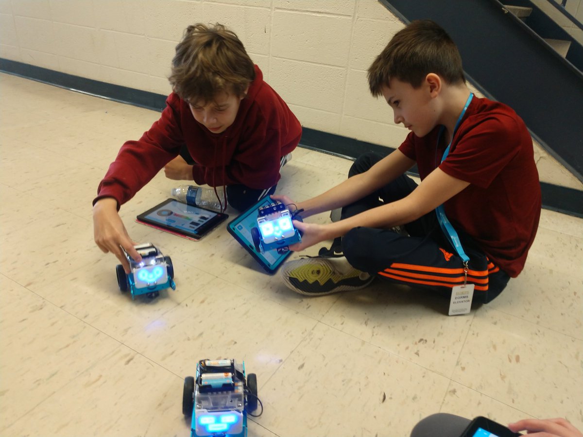 ktvance's tweet photo. Working through our #Robotics rotations with some great resources funded by our @EGRSFandALUMNI #egrmsInnovationLab @Makeblock @Sphero @SpheroEdu @Ozobot #edtechchat #edtech #sphero #ozobot #makeblock #mBot #coding https://t.co/TpQ8Pq89PZ