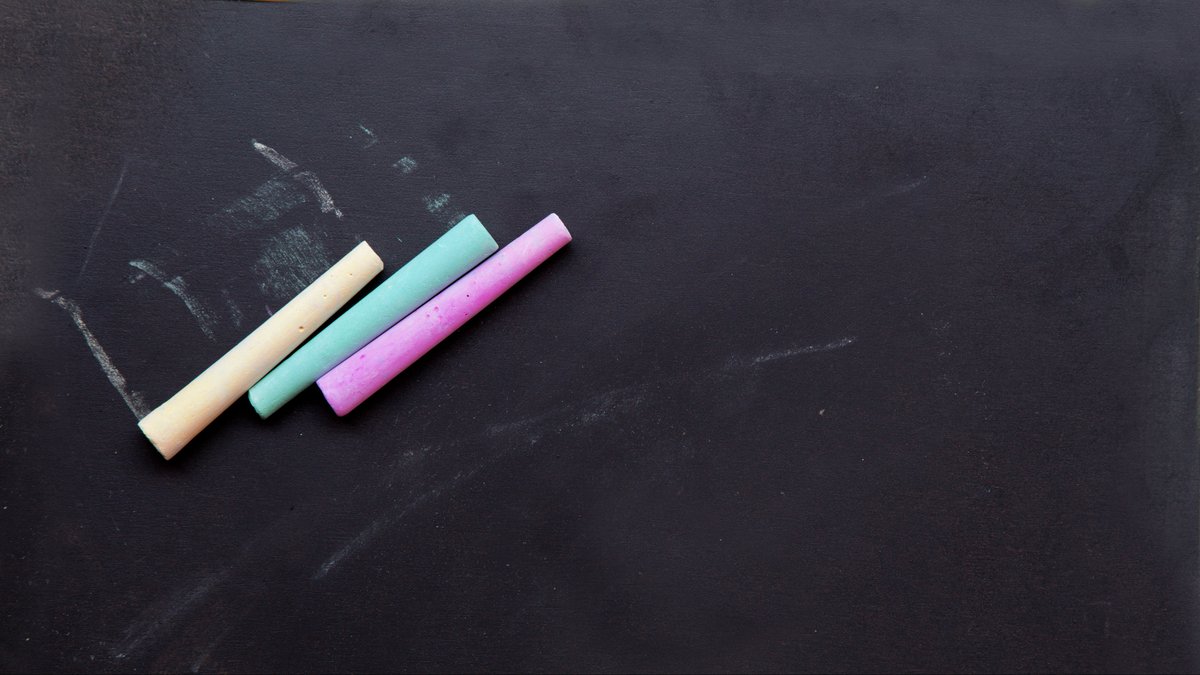 ? LIVE AT 3PM ? We all remember the Derry Girls 'differences