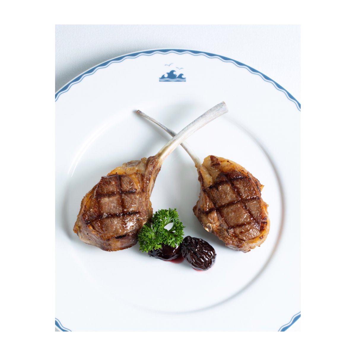 Chop, Chop! Time to come down to @surfclubrestaurant to enjoy our Grilled Elysian Fields Farm Lamb Chops. #TheSurfClubRestaurant #TheSurfClubMiamiBeach #SurfsUpSince1930