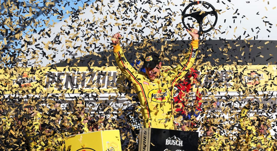 #automovilismo #NASCAR Logano ganó en Las Vegas 

pistasargentinas.com.ar/noticias/notic…

<a href="/NASCAR/">NASCAR</a>