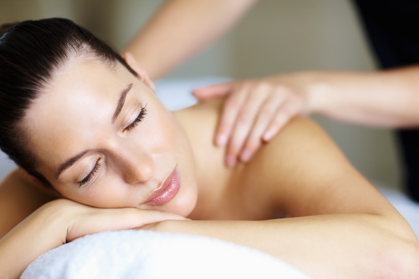 Book our incredible promotion before it's too late! 😊 Our SToND Naturals Citrus Body Scrub is a 100% all natural hemp infused citrus body scrub will leave your skin feeling soft and looking radiant ✨ 
.
#NiagaraFallsSpa #MarriottFallsview
.
serenityspabythefalls.com/promotions