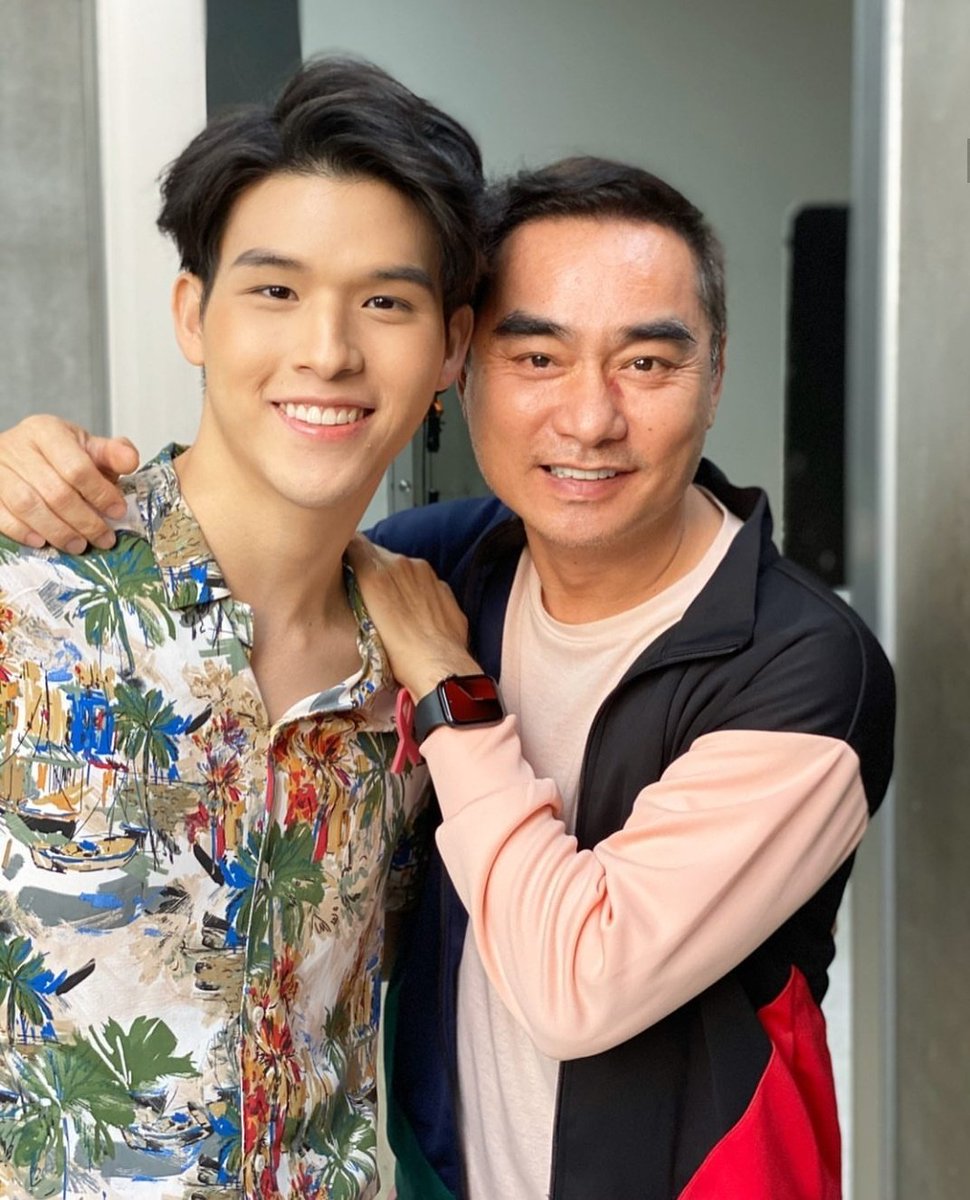luckna_na's tweet photo. สกาย ลุงเต๋อ วันนี้ถ่ายงานการกุศล
ส่วนน้องใหม่ ดาวิกา ถ่ายไปก่อนเมื่อวันที่ 13 ก.พ. ถ่ายภาพการรณรงค์เผยแพร่ความรู้เรื่องมะเร็งเต้านมของศูนย์สิริกิติ์บรมราชินีนาถเป็นปีที่13
#QSCBC
#คนหล่อจิตใจงาม #คนสวยจิตใจงาม
#สกายวงศ์รวี #เต๋อฉันทวิชช์ #ใหม่ดาวิกา #เต๋อใหม่ #skywongravee https://t.co/XvbZom0MY7