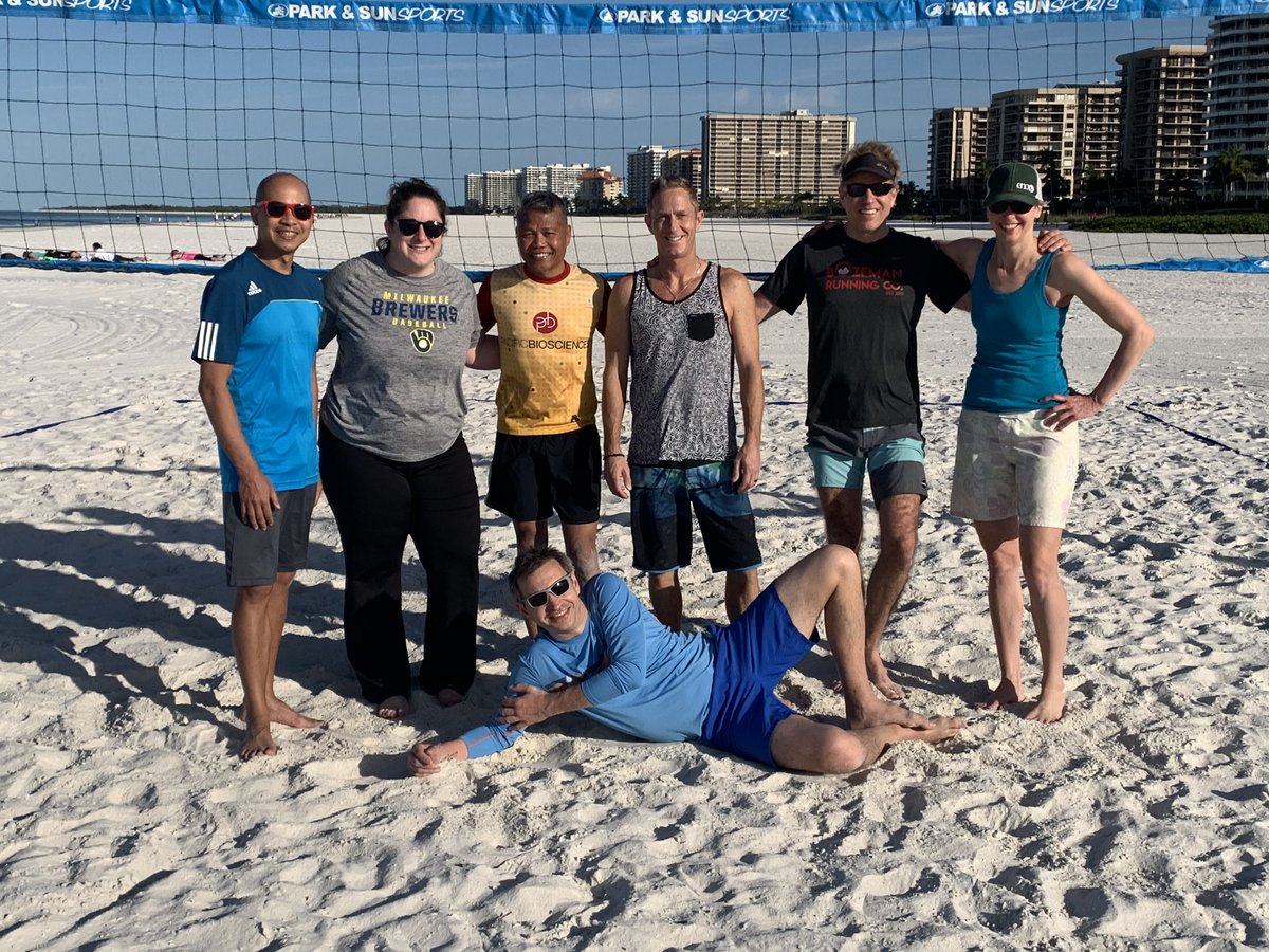 Great turnout for vball this morning at #AGBT20 from <a href="/UD_DNAcore/">UD DNA Sequencing & Genotyping Center</a> @bionanogenomics <a href="/UWBiotechCente1/">@UWBiotechCenter_Comms</a> <a href="/SageSci/">Sage Science</a> <a href="/BU_Tweets/">Boston University</a> <a href="/NBS_Ontario/">Newborn Screening ON</a>! Join us tomorrow at 7:30 AM on the beach