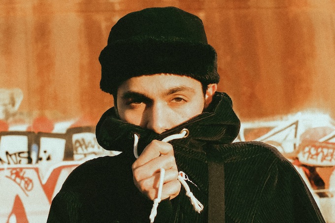 complex_uk's tweet photo. Premiere: @kirankai_ and @daisymaybefake reunite on dark and ominous "Evade" https://t.co/e72XYghZMk https://t.co/VznWV7mOQR