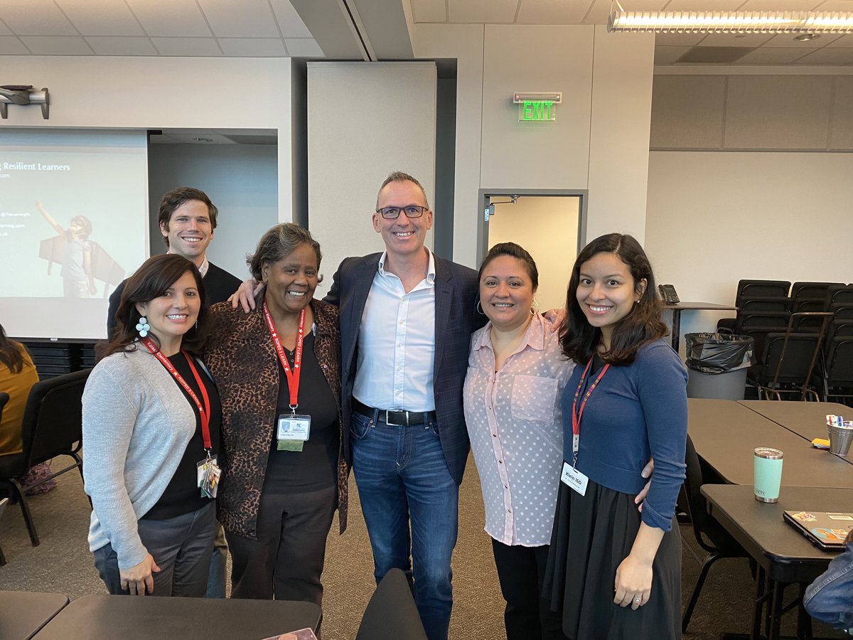 Moving out of our comfort zones to truly learn! 
⁦<a href="/JamesNottinghm/">James Nottingham</a>⁩ ⁦<a href="/KaiserKISD/">Kaiser Elementary</a>⁩