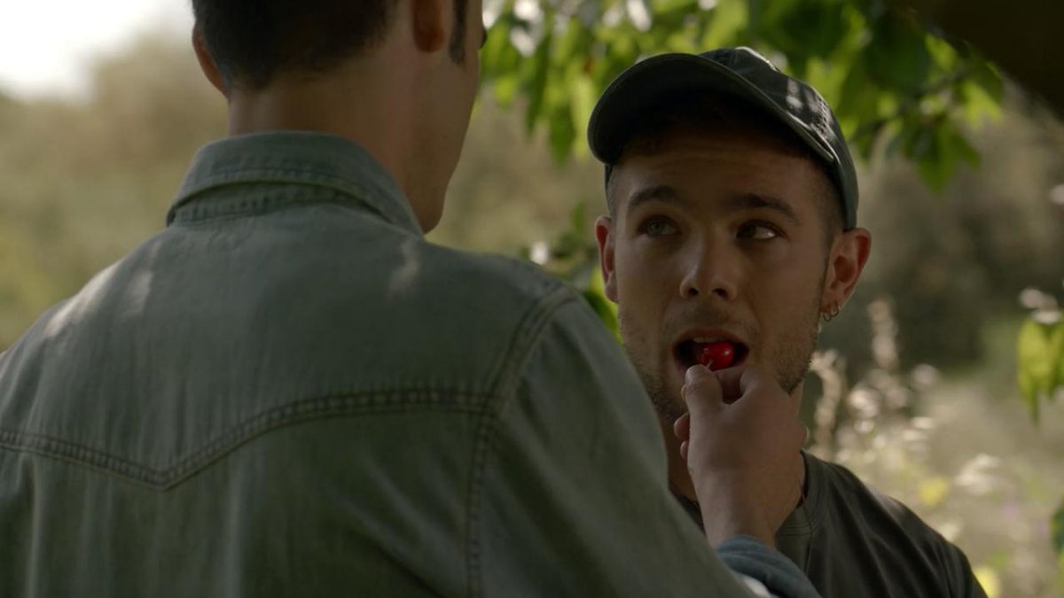 thinkerbrunol's tweet photo. a concept. 🍒 https://t.co/wVN9VBvCLe