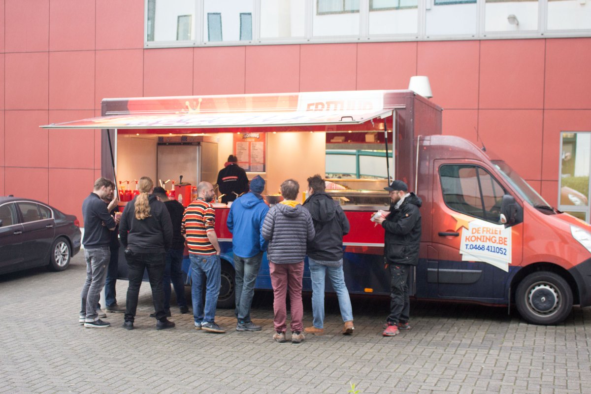 audiosense_eu's tweet image. The first session is over, what an amazing turnout. Now time for Belgian fries. #audiosense #ursastraps #hideamic #radiomicworkshop