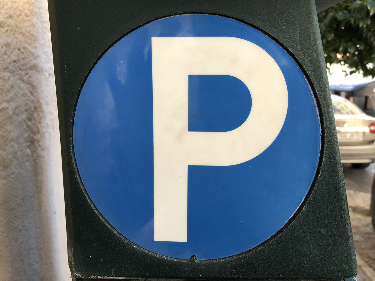 AytoJaen's tweet photo. Vamos a ampliar la zona azul para mejorar el tráfico y la movilidad 🛵🚙 La medida vendrá acompañada de la sustitución de los parquímetros por unos más modernos que aceptarán todo tipo de pagos incluido uno vía app. Algunos servirán para recargar vehículos eléctricos 🔌🚗 #Epassa https://t.co/5OoeKxhoTz
