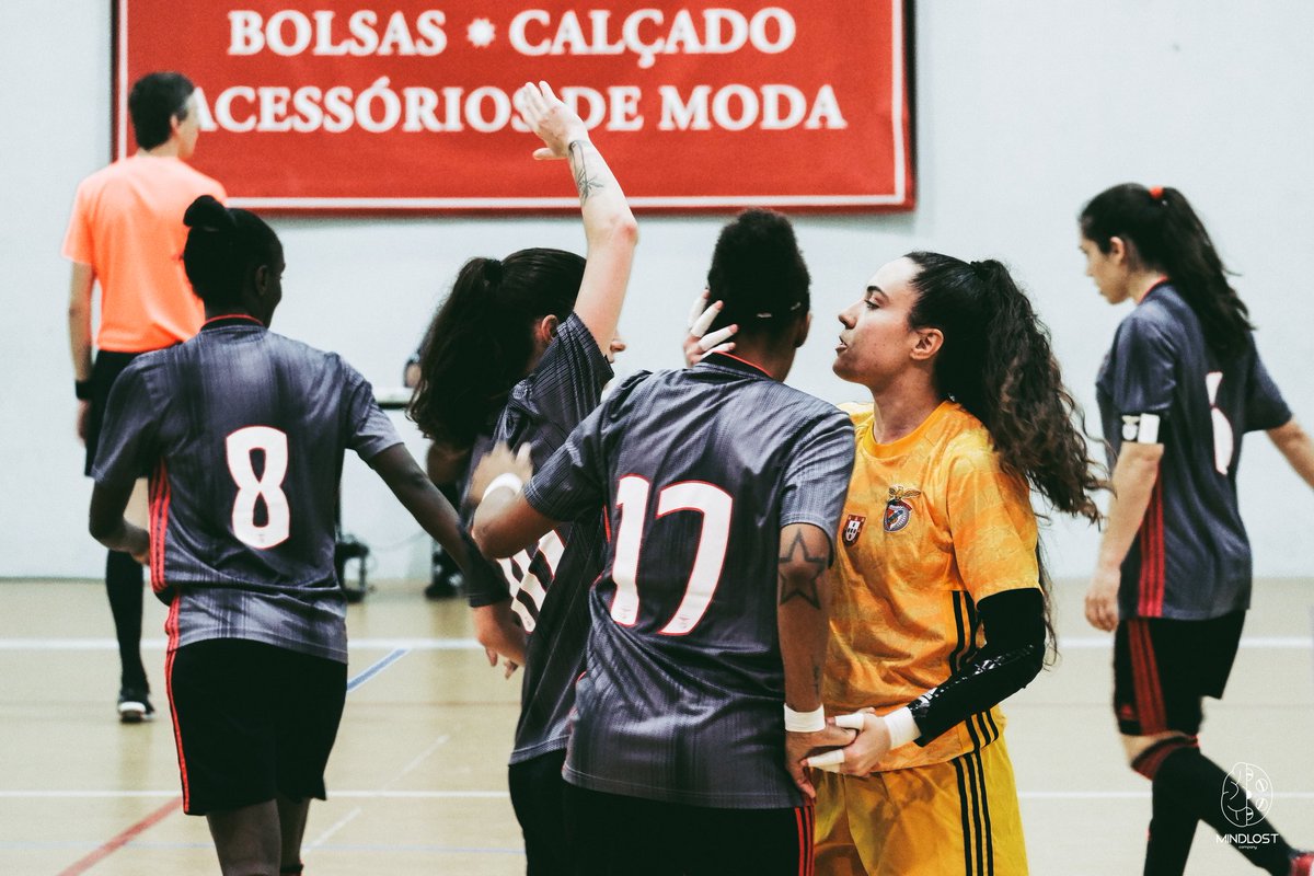mindloststudio's tweet photo. Registo fotográfico no jogo Benfica X Novasemente para o campeonato nacional de futsal feminino 👀
.
#futsalfeminino #benficafutsalfeminino #benfica #novasemente #mindlost https://t.co/QjVFYd2ogb