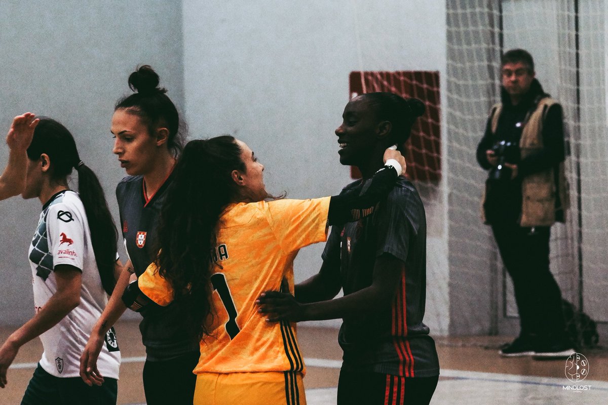 mindloststudio's tweet photo. Registo fotográfico no jogo Benfica X Novasemente para o campeonato nacional de futsal feminino 👀
.
#futsalfeminino #benficafutsalfeminino #benfica #novasemente #mindlost https://t.co/QjVFYd2ogb