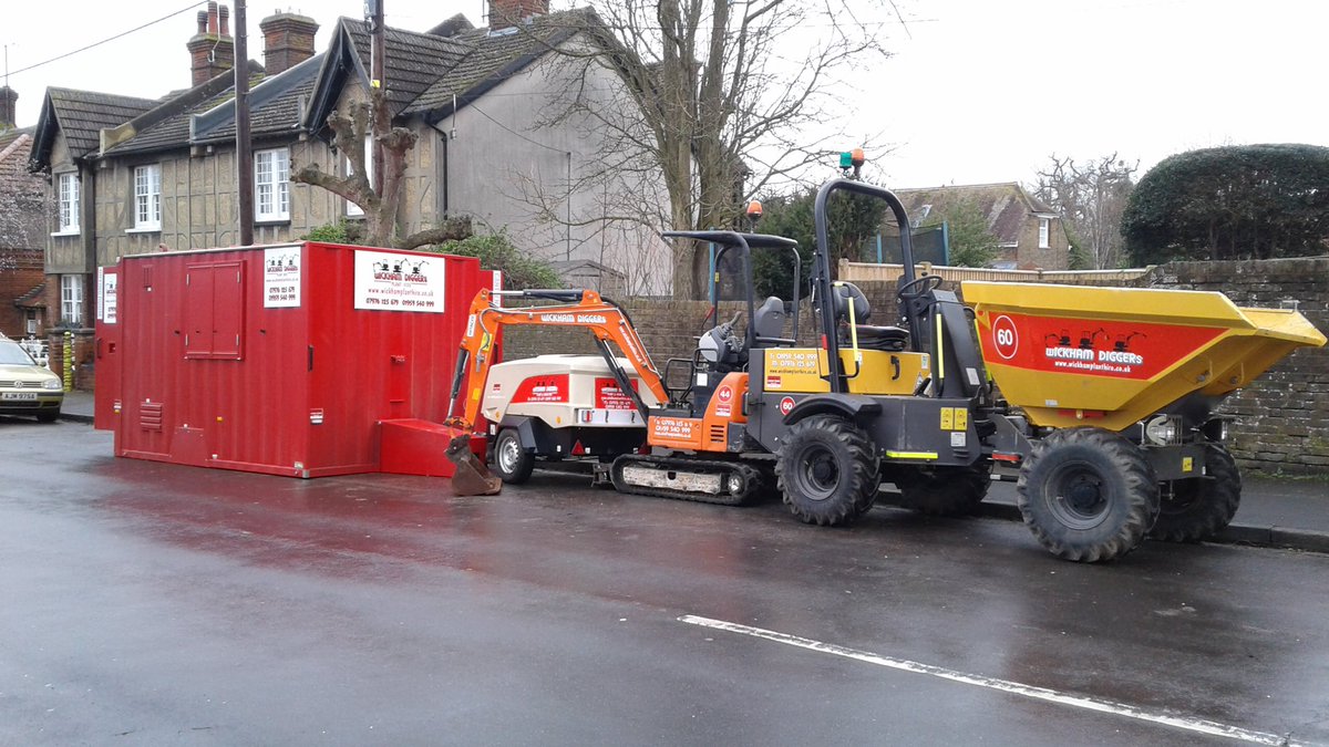 ‼️NEW SITE SET UP FOR OUR CUSTOMER THIS MORNING‼️
-
*
**Call/email our hire desk for all enquiries**
*
📞 01959 540 999
📧 wickhamdiggers@gmail.com
-
-
-
#diggerhire #dumperhire #planthire #croydon #westwickham #westerham #bromley #london #hitachi #mecalac #excavators #dumpers