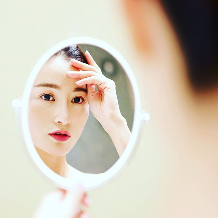 أنتِ طلَّةٌ جميلة 😍.. تبهر الناظرين❤
بامكانك التسوق الان مع لوكسر لتحصلي على أفضل مستحضرات التجميل اليابانية😉،  استمتعي بعرض الشحن المجاني لفترة محدودة.😎👌