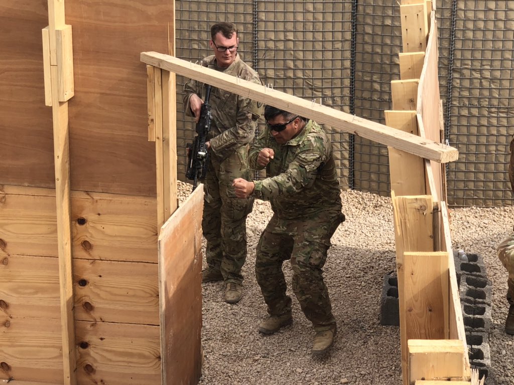 CPT_Ehie's tweet photo. Out on the last frontier, our sustained readiness is a must. Every opportunity to improve our warfighting skills, to hone the basics of fire and maneuver is eggerly exploited. This is where we thrive. #protectthefrontier #executewithviolence https://t.co/RmPAhXr8I3