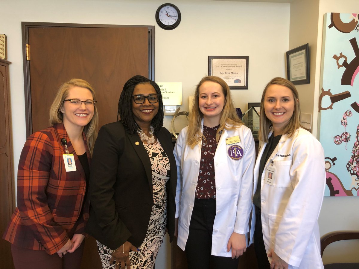 stkatempas's tweet photo. @StKate 's MPAS Aluma Faith Dammann (left) and student Hannah Bowlby (middle right) met with Rep. Rena Moran (middle left) to discuss the role of PA's in Healthcare for #PAdayonthehill https://t.co/jQg6r4xgOL