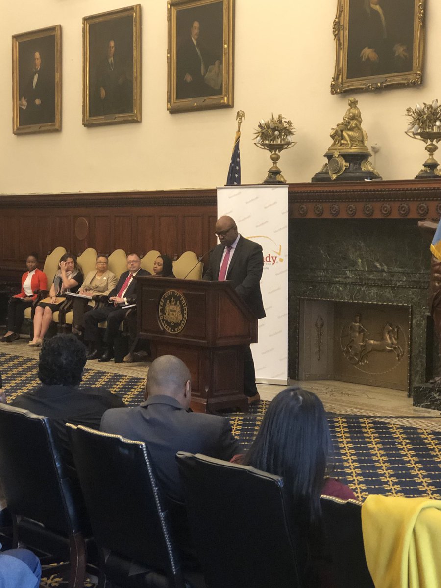 تغريدات الوسائط عن طريق Pyn Pyninc تويتر