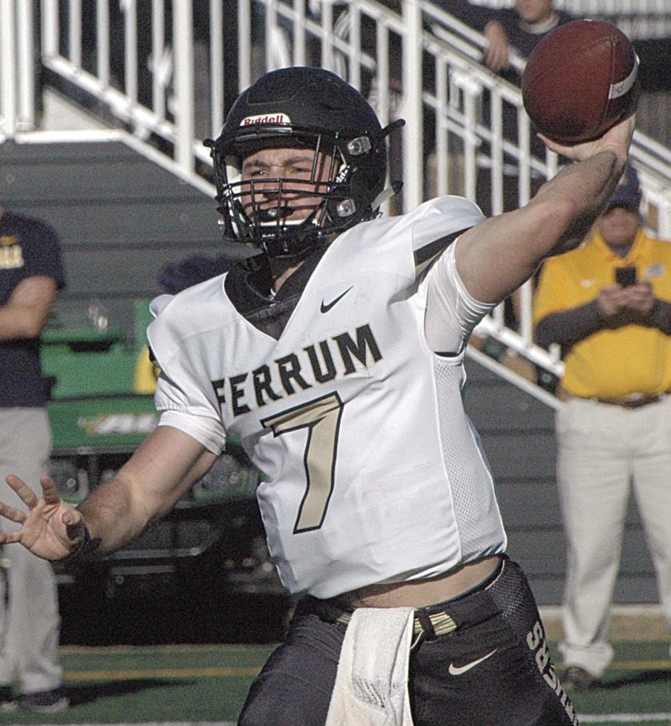 stonewatson2's tweet photo. Blessed🙏🏼 @FerrumFootball @_CoachEllis @CoachCab17 https://t.co/leXoEmacHj