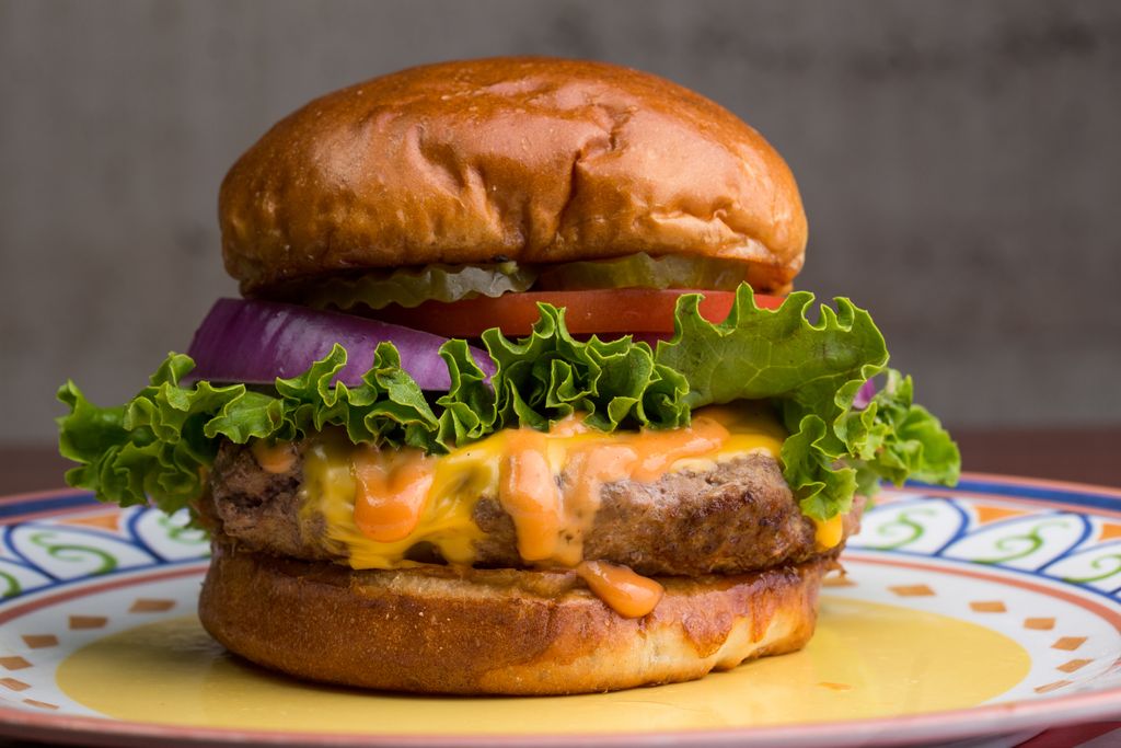 Happy Monday Siouxland! 👋
Start your week off on the Brightside! ☀️
$2 OFF ALL Burger Baskets! 🍔🔥
Monday Only‼️