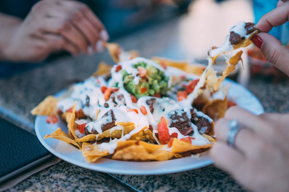 Fiesta Nachos Meal

1 cup taco meat sauce
½ bag of gluten-free tortilla chips
1 cup of allergen-friendly  cheddar
cheese
½ cup cherry tomatoes
½ can of beans
½ can of corn
½ avocado 

#AllergyCooking #FoodAllergy#FoodAllergies #FoodAllergyFriendly #MakeFoodFun #Recipe #Nachos