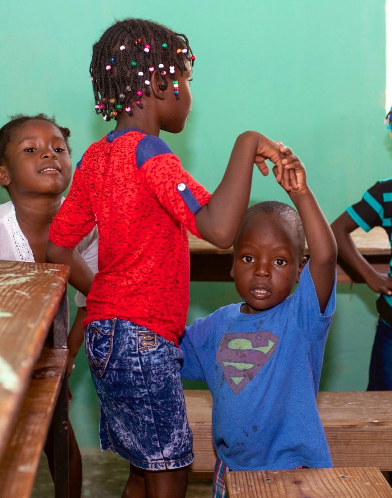 shanaforthekids's tweet photo. Anpil Fwa, Ou pa Bezwen ba yo anpil Bagay pou yo kontan, Prezans ou sèlman Sifi.
#PouTimounYo
#CharityRun 
   Kontinye Swiv nou tout Kote. https://t.co/Xsydl7XNQX