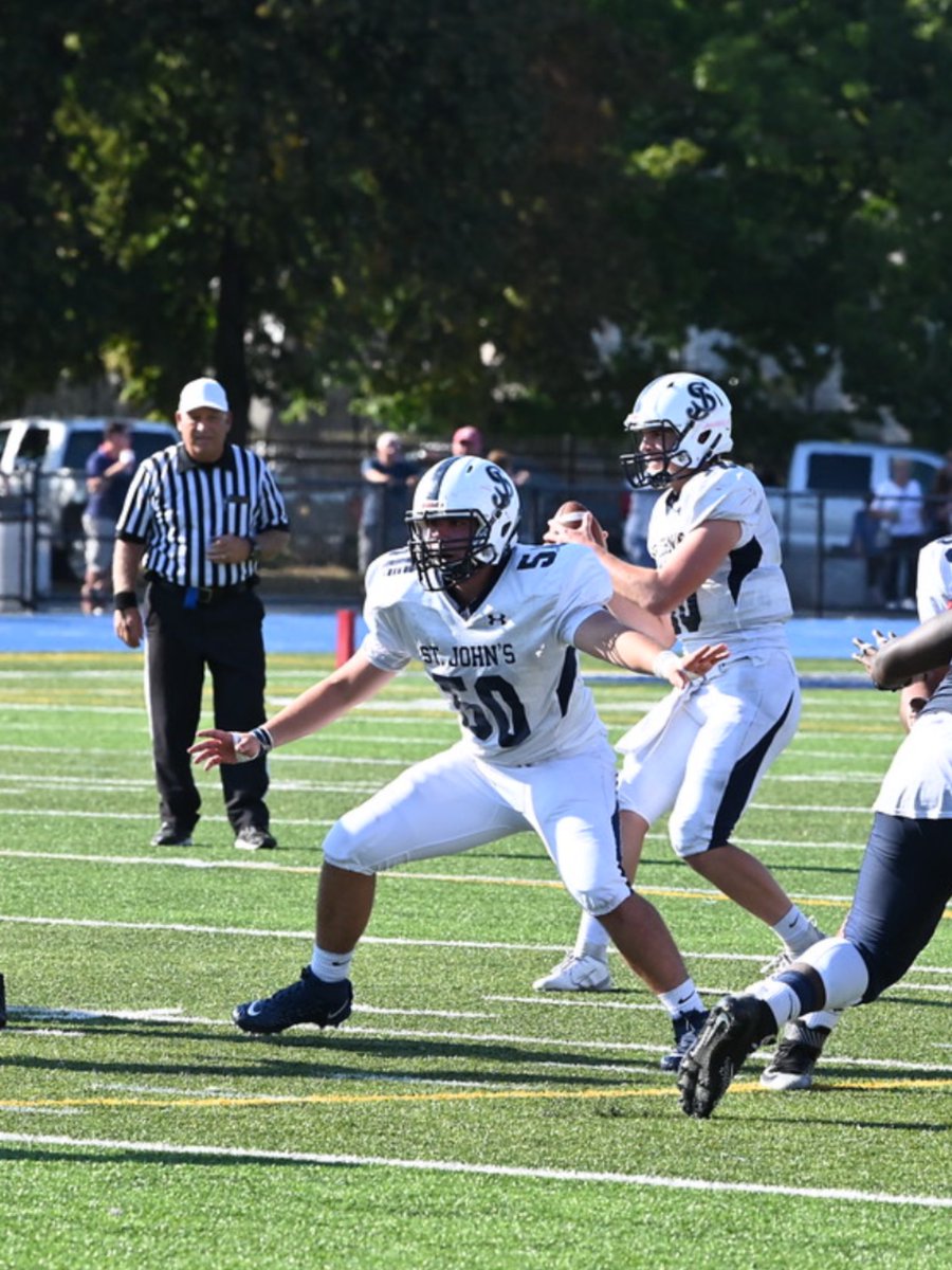 theo_hutt's tweet photo. I’m excited to announce that I’ll be committing to Case Western Reserve University! Thank you to @CoachSlesh and @DebeljakGreg for the opportunity and thank you to @StJohnsPrepFB for helping me get here! https://t.co/uC8vbcbnKK
