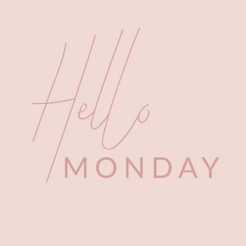 Hello Monday | It’s a new week ladies! Countdown to spring break is on. Good luck on your midterms! ⭐️
