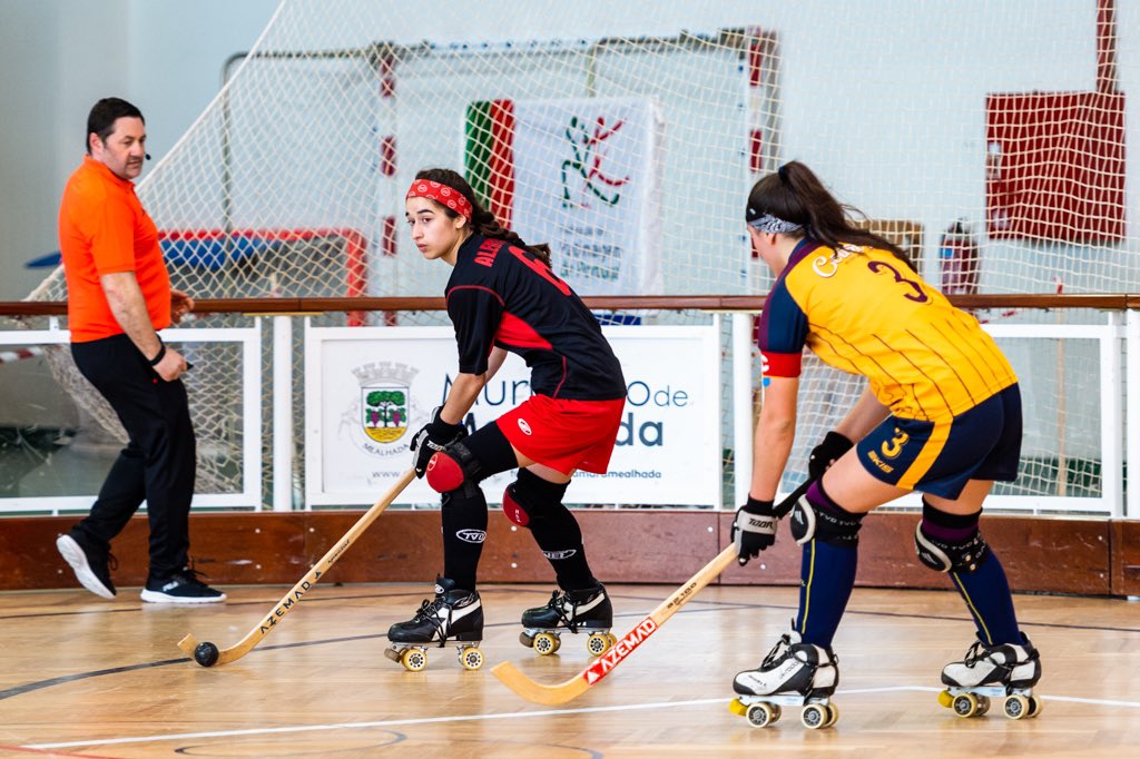 OficialFPP's tweet photo. #HóqueiEmPatins
AP Coimbra 2 x 1 AP Alentejo
🏆 𝗜𝗻𝘁𝗲𝗿-𝗥𝗲𝗴𝗶𝗼̃𝗲𝘀 𝗙𝗲𝗺𝗶𝗻𝗶𝗻𝗼 𝟮𝟬𝟮𝟬
#FPP #IRFem
•••
📷 @cmariaphotos / FPP https://t.co/DbNH8plpwV