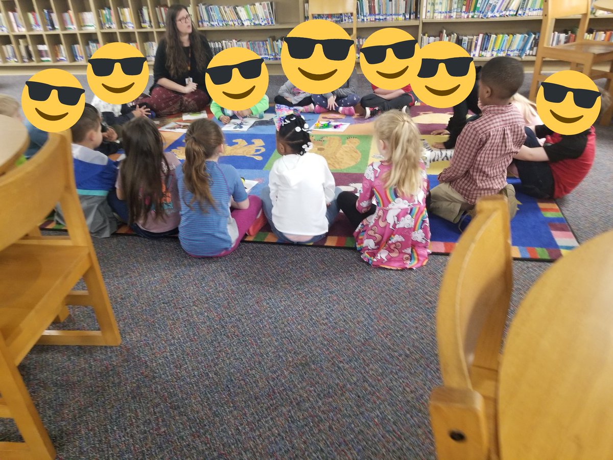 chaffeeelem's tweet photo. Our kindergarten learners engage in a sequence story group read along with asking and answering questions about the folktale "Why Mosquitoes Buzz in People's Ears" #ChaffeeKindergarten #ChaffeeLibrary #ChaffeeInstruction @HSVk12 @uahdelta https://t.co/g6NRCsGNap