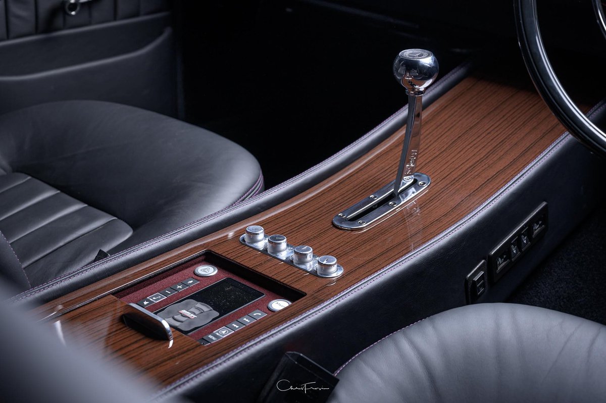retropowercars's tweet image. Despite looking for all the world like a lump of lumber more likely to be found in the depths of the Amazon rainforest than a classic Merc, our W108's centre console and dash hydro-dipped aluminium...not that you WOOD guess. #retropower #retropowercars #restomod #hydrodip #w108