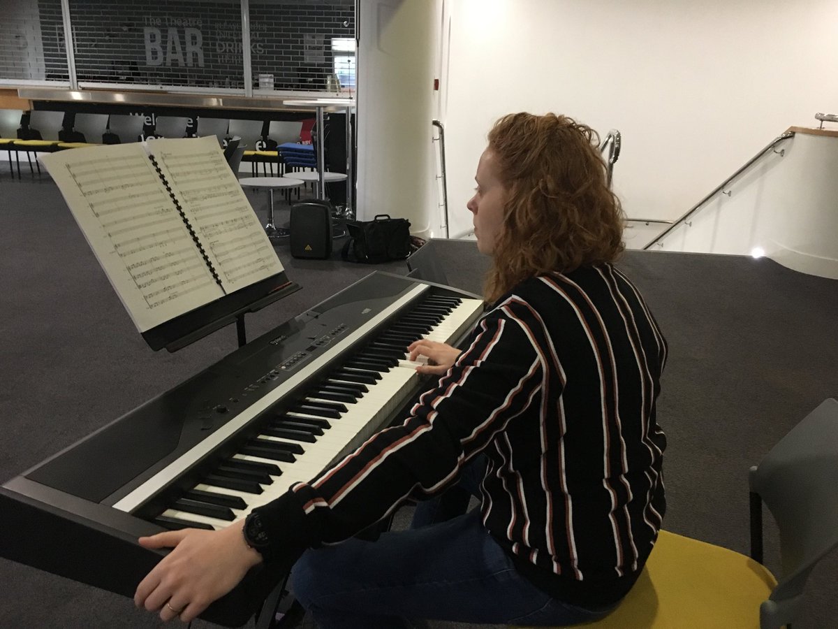 DEIRDRE BENCSIK tweet media