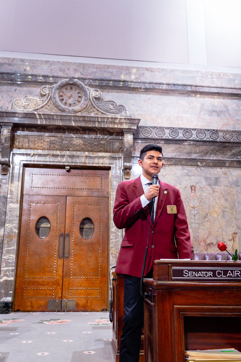 SenClaireWilson's tweet photo. So honored to host Luis Carrera-Lara last week with the @waworldfellows! 🤗
Luis joined us from Todd Beamer High School and wrote, sponsored, and passed (!!) an incredible bill to ensure agricultural workers are paid overtime! 🎉
#FWProud #GoingPlaces https://t.co/nNwbwRVcWn