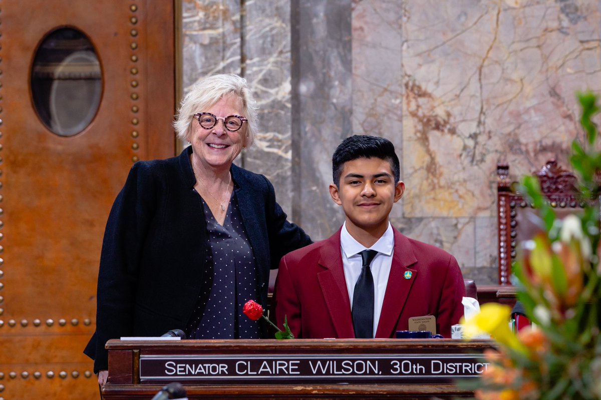 SenClaireWilson's tweet photo. So honored to host Luis Carrera-Lara last week with the @waworldfellows! 🤗
Luis joined us from Todd Beamer High School and wrote, sponsored, and passed (!!) an incredible bill to ensure agricultural workers are paid overtime! 🎉
#FWProud #GoingPlaces https://t.co/nNwbwRVcWn