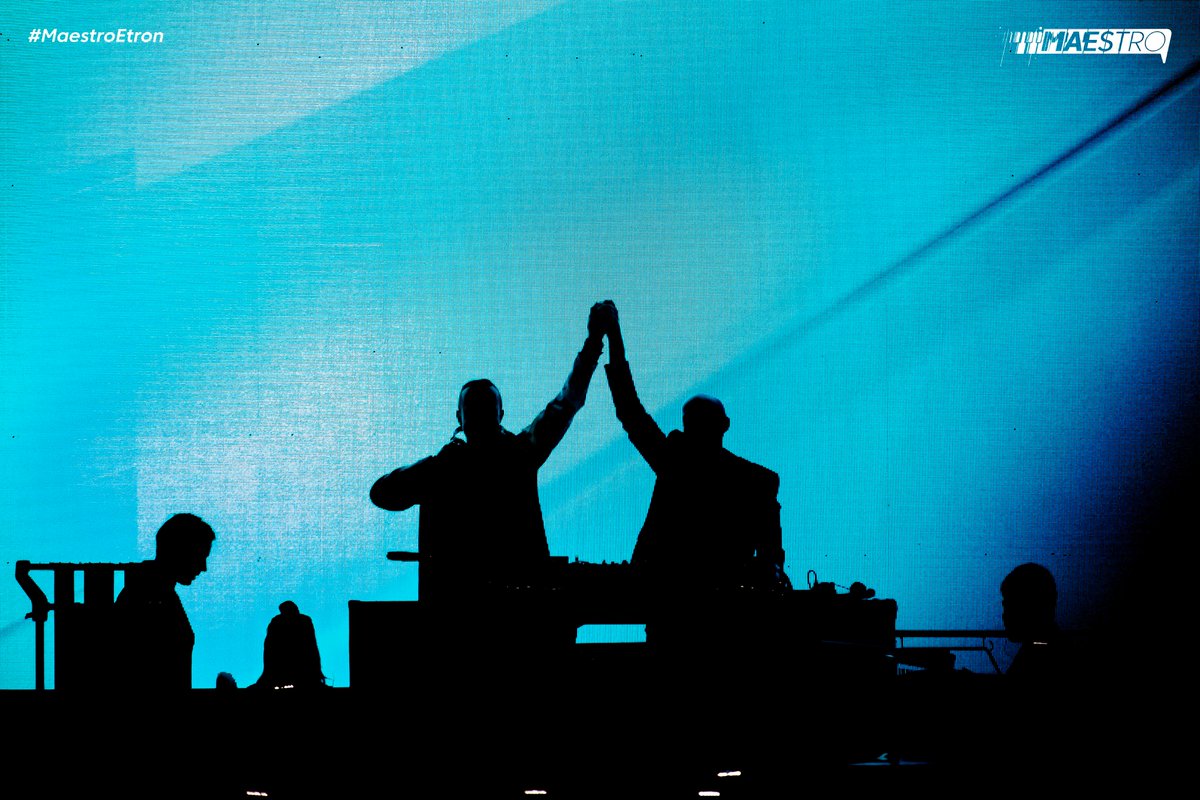 MaestroLiveShow's tweet photo. All as one! Recuerdo de una noche única con @DJDavidPenn y @DjToniBassBcn en el @teatro_real de Madrid. https://t.co/IXye5GYYQE