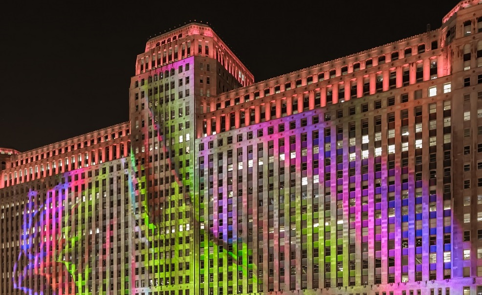 artonthemart's tweet photo. In alignment with the Year of Chicago Theatre, "Limelight Parade," by theatermaker John Musial and Lucky Plush Artistic Director Julia Rhoads, was reimagined within Musial's layered and evocative projection design 💚 #artonthemart #YOCT

Learn more: https://t.co/DtLiYRKP3I https://t.co/XT1eKdm20o