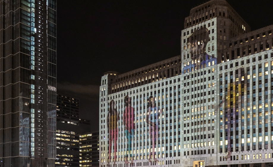 artonthemart's tweet photo. In alignment with the Year of Chicago Theatre, "Limelight Parade," by theatermaker John Musial and Lucky Plush Artistic Director Julia Rhoads, was reimagined within Musial's layered and evocative projection design 💚 #artonthemart #YOCT

Learn more: https://t.co/DtLiYRKP3I https://t.co/XT1eKdm20o