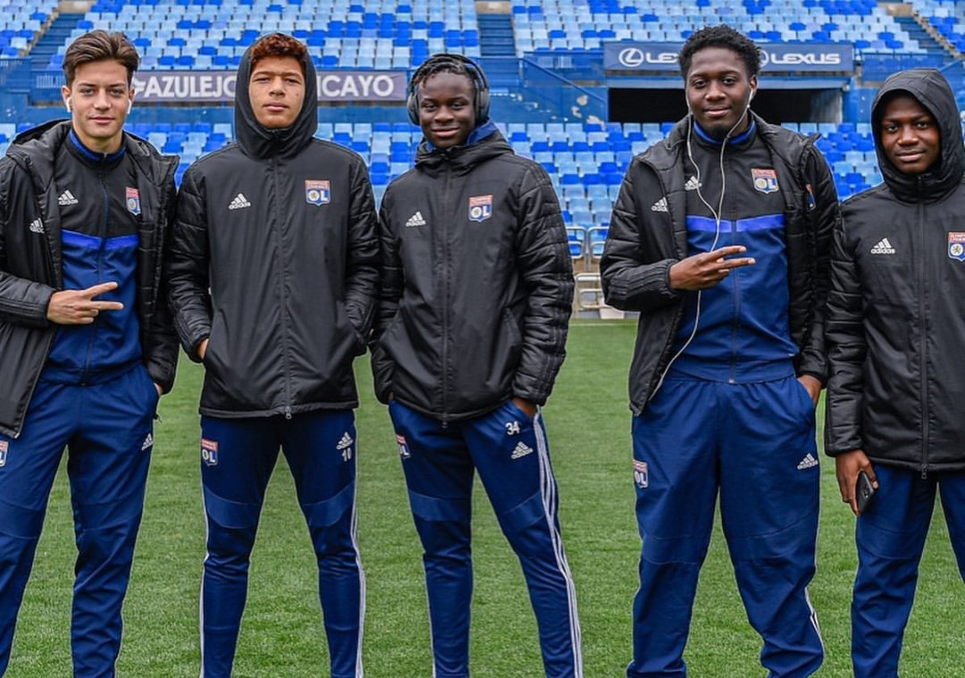 peuple_Olympien's tweet photo. #TuPrefere :
OM 🔄
OL ❤️
#teamOM #teamOL https://t.co/bDeJRw4r6v