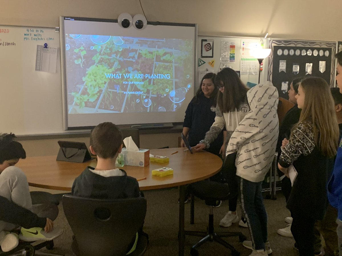 missdekruiff's tweet photo. Excited to work with our friends on what to plant in our garden this year! 

🐓🐐🥒🥬

@KLothamer @RSIHawks https://t.co/dzOvdr5Yp0
