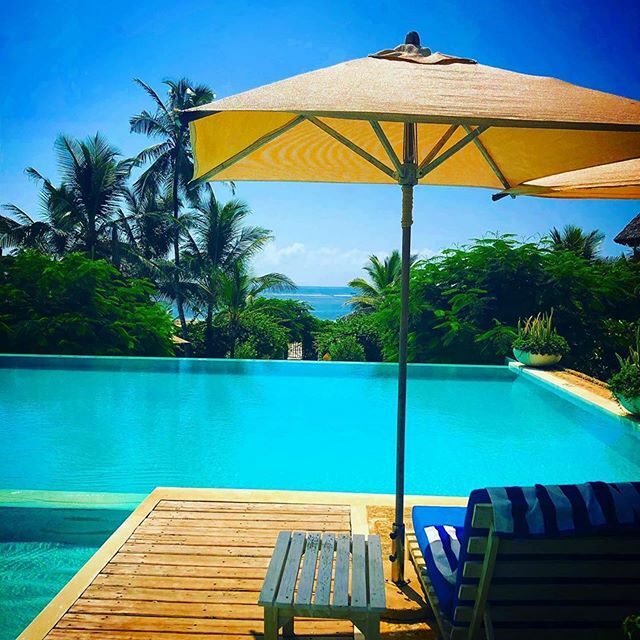 When this is what your day looks like, all you can do is 😁 
#Repost @bonny_pft
・・・
SUNDAY MORNING 🇰🇪.
•
•
•
•
•
#kenya #morning #sunday #sea #wellness #watamu #medinapalms ift.tt/3c433BG