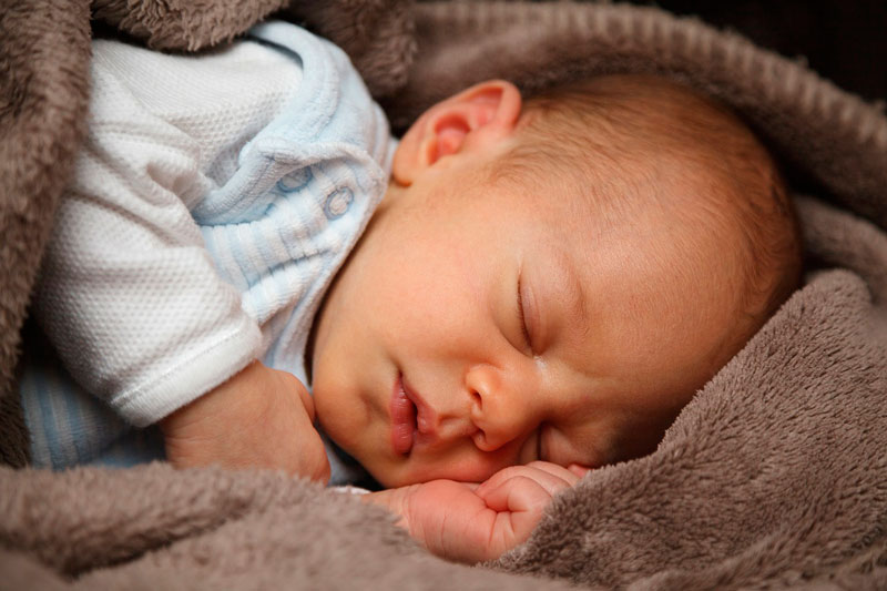 EscuelaPeques's tweet photo. ¿Tu peque👶es de los que no para de llorar en toda la noche?🌙 Entonces no puedes de perderte la última entrada de nuestro blog, donde te damos los mejores consejos para conseguir que un #Bebé duerma bien cada noche😴.

¡Presta atención!👉https://t.co/m4Go1cJajj #EscuelaInfantil https://t.co/G4Kqm3SbEd