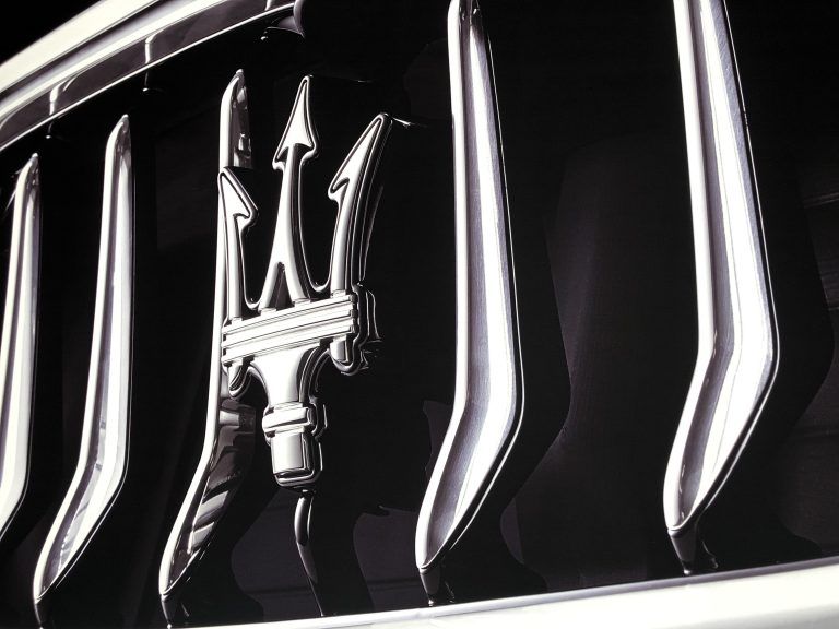 electro_coches's tweet photo. ¡ @Maseratiespana tiene un plan: 2021 y 4 modelos eléctricos!
https://t.co/kGNCdU8XAf https://t.co/ISWXdpW8lG