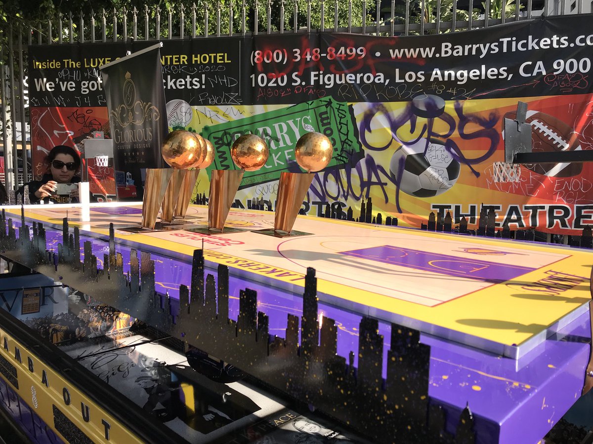 Ryan Carter On Twitter Mambaout Outside Staples Kobefarewell