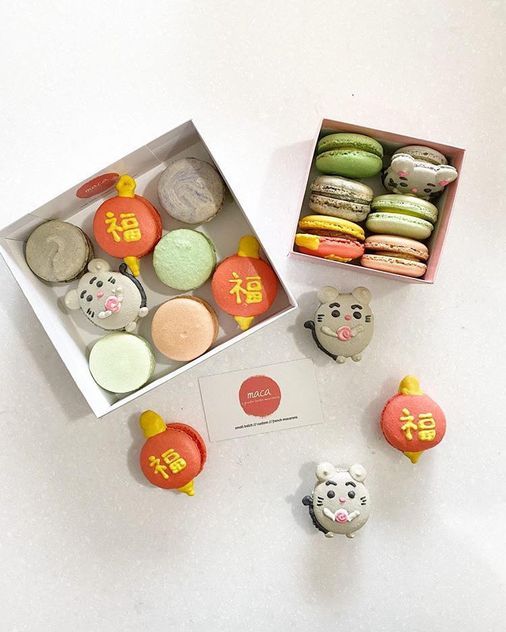 A fun take on a classic dessert at <a href="/MacaBoston/">maca boston</a>. <a href="/GraceMGriffin/">grace!</a> caught up with Tamy Chung, founder of Maca and macaron expert. buff.ly/2PkoAvQ