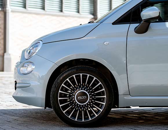 NorthgateGrp's tweet photo. 👀 Have a closer look at the new 500 Hybrid Launch Edition! Coming soon to Northgate Fiat! https://t.co/SFHGV9KmNN